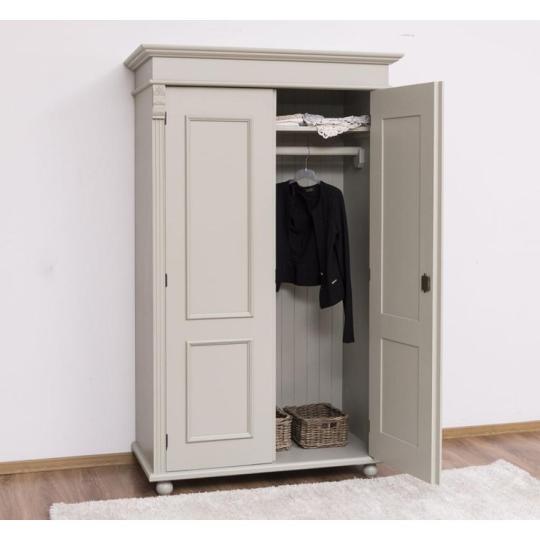 feher country mediterran tomorfa klasszikus szurke ruhasszekreny vintage videki rusztikus haloszoba gardrobszekreny ketajtos tarolo butor szekreny gyartas egyedi meretben lameridiana lakberendezes.jpg